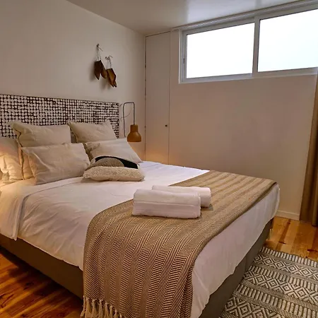 Try Mouraria Лиссабон