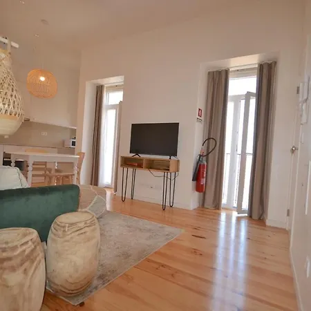 Try Mouraria * Lisboa