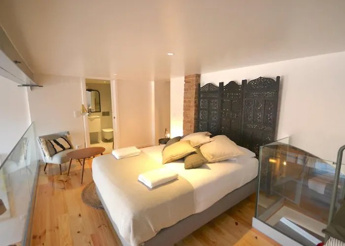 Try Mouraria * Lisboa